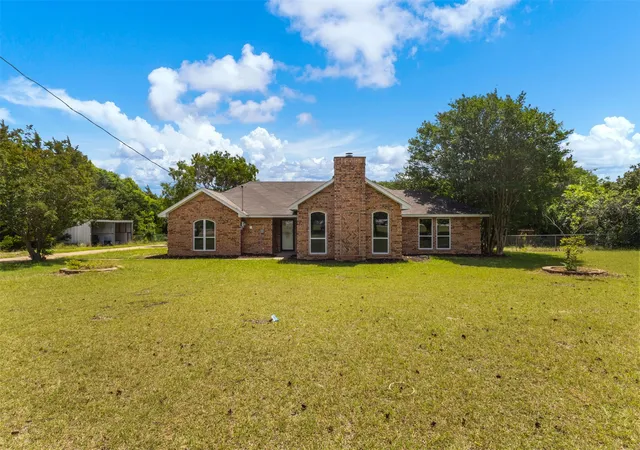 Homes for sale in Midlothian, TX | 1940 Elm Creek Ln, Midlothian, TX 76065 | MLS# 21294378