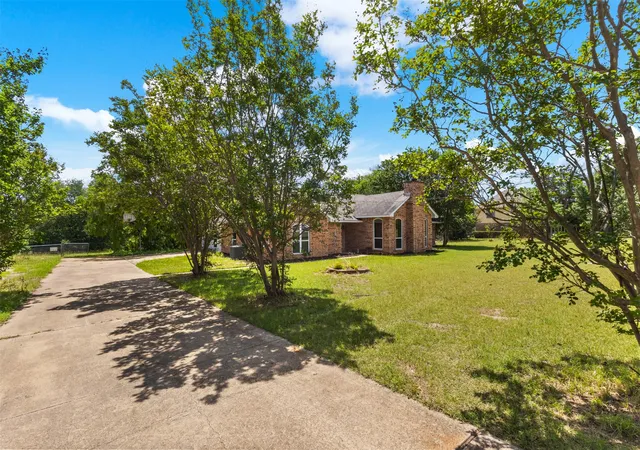 Homes for sale in Midlothian, TX | 1940 Elm Creek Ln, Midlothian, TX 76065 | MLS# 21294378