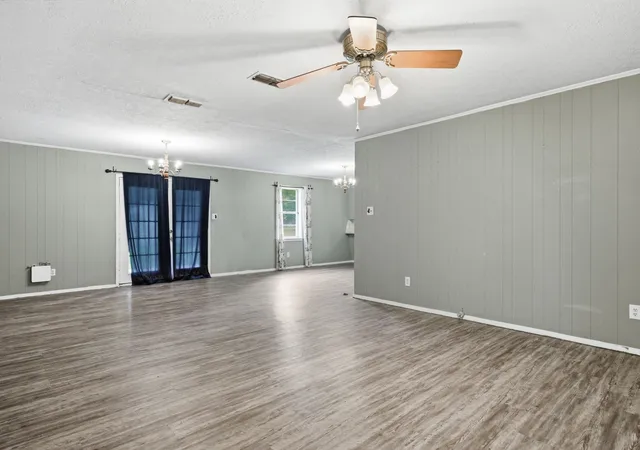 Homes for sale in Henderson, TX | 155 Angela Ln, Henderson, TX 75654 | MLS# 21294380