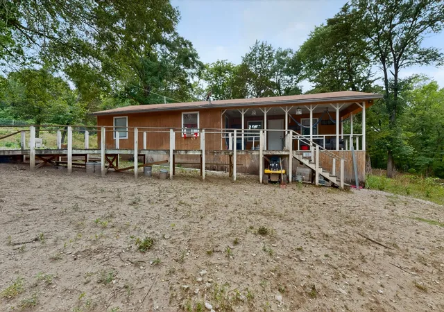 Photo 3 of Manufactured home for sale at 10823 Lakeview Trl, Quinlan, TX 75474 | MLS# 21294285 | Listing updated on 2026-09-26