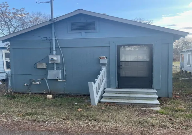 Photo 1 of Single family home for sale at 617 Montgomery St, Bossier City, LA 71111 | MLS# 21289166 | Listing updated on 2026-07-24