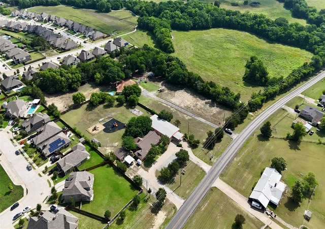 Photo 4 of Single family home for sale at 4611 Fm 1387, Midlothian, TX 76065 | MLS# 21295730 | Listing updated on 2026-09-04