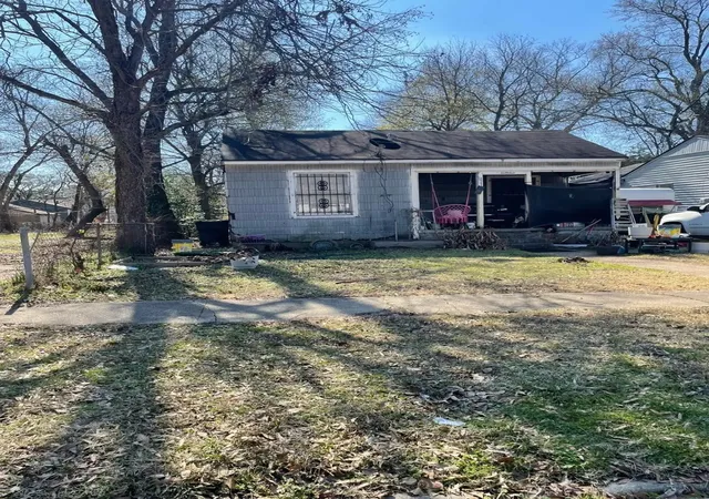 Photo 1 of Single family home for sale at 3041 Desoto St, Shreveport, LA 71109 | MLS# 21288126 | Listing updated on 2026-07-24