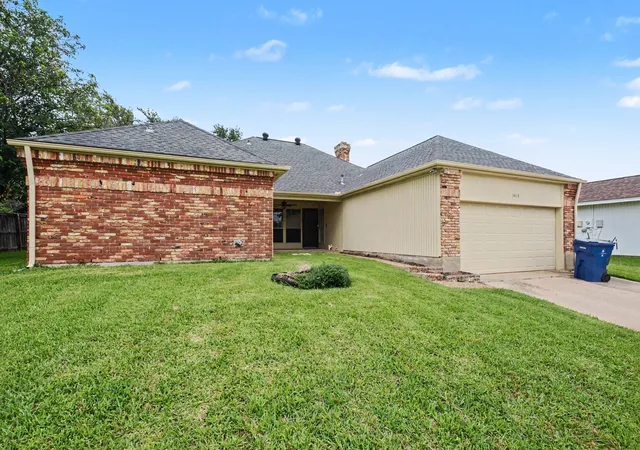 Homes for sale in Garland, TX | 3413 Hightrail Ln, Garland, TX 75043 | MLS# 21295436