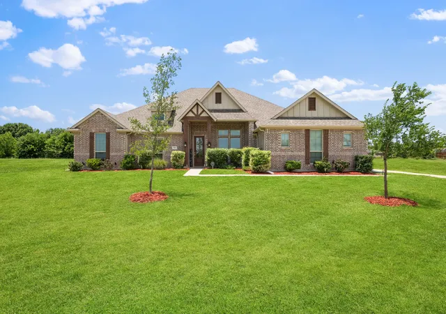 Photo 1 of Single family home for sale at 583 Crystal Lake Ln, Red Oak, TX 75154 | MLS# 21292530 | Listing updated on 2026-07-22