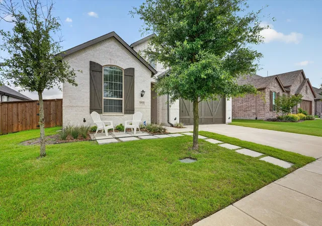 Photo 3 of Single family home for sale at 1713 Pieneze Dr, Rockwall, TX 75032 | MLS# 21294734 | Listing updated on 2026-08-27