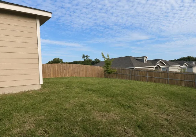 Photo 4 of Single family home for sale at 1850 Temper Ln, Dallas, TX 75253 | MLS# 21295910 | Listing updated on 2026-06-09