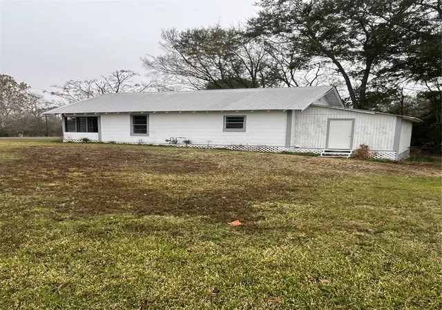 3rd image of 154 Church St, Campti, LA 71411 | MLS# 21295995