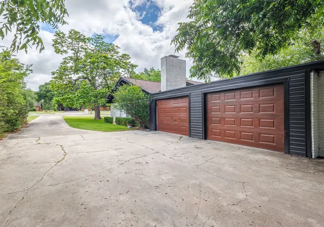 Homes for sale in Brownwood, TX | 603 Oakpark Dr, Brownwood, TX 76801 | MLS# 21292861