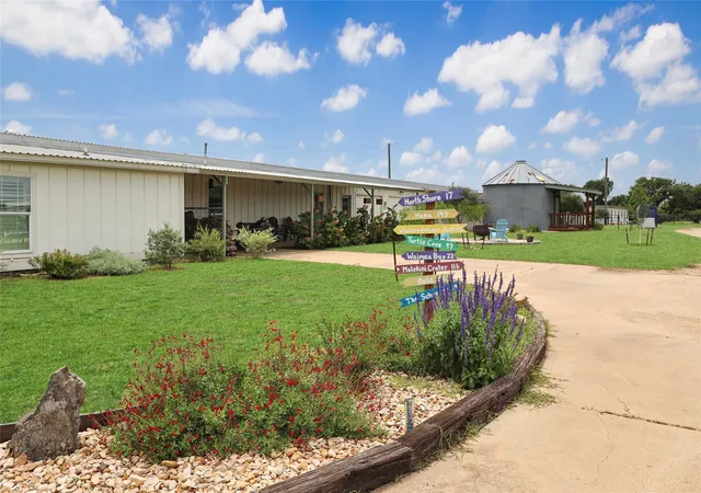Homes for sale in Dish, TX | 2408 Strader Rd, Dish, TX 76247 | MLS# 21294603