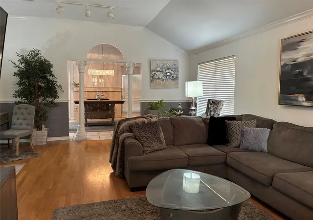 Photo 3 of Single family home for sale at 1332 Boyd St, Cedar Hill, TX 75104 | MLS# 21296021 | Listing updated on 2026-08-24