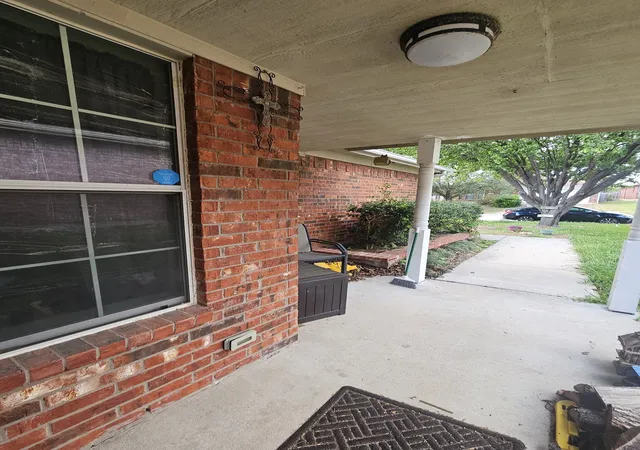 Photo 2 of Single family home for sale at 2417 Ensenada Ln, Fort Worth, TX 76108 | MLS# 21296031 | Listing updated on 2026-08-24