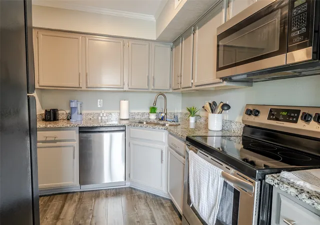 Photo 4 of Condo for sale at 15151 Berry Trl #1410, Dallas, TX 75248 | MLS# 21296007 | Listing updated on 2026-09-29