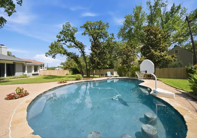 Homes for sale in Colleyville, TX | 3612 Greenbriar Ct, Colleyville, TX 76034 | MLS# 21296218