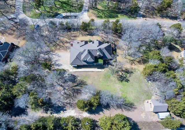 Homes for sale in Midlothian, TX | 6420 Shady Oaks Ln, Midlothian, TX 76065 | MLS# 21296243