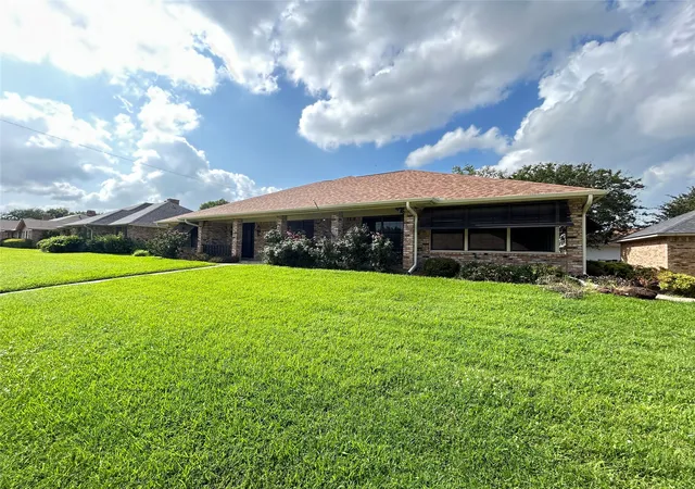 Photo 2 of Sale Pending at 122 Cedar Springs Blvd, Sulphur Springs, TX 75482 | MLS# 21295126 | Listing updated on 2026-08-27