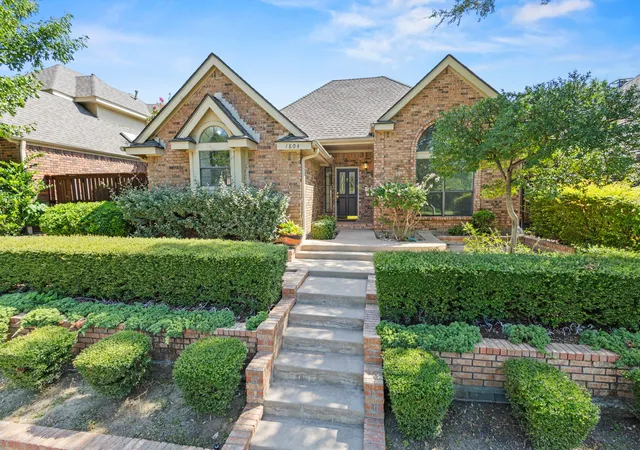 Homes for sale in Plano, TX | 1804 Seminary Dr, Plano, TX 75075 | MLS# 21292300