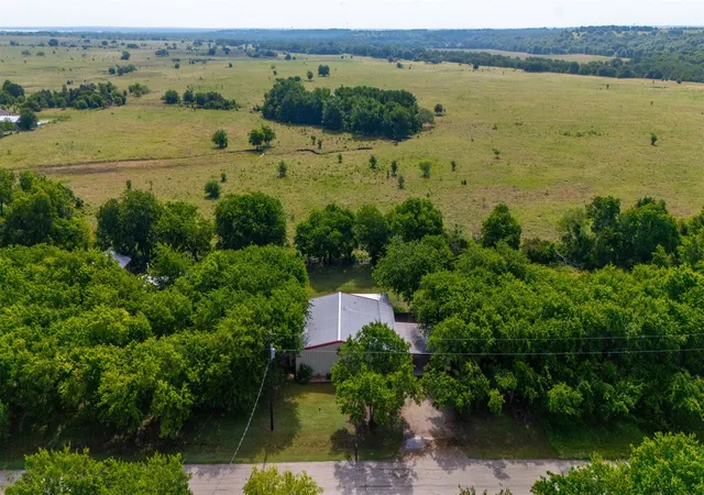 Photo 2 of Sale Pending at 6117 Nail Ln, Fort Worth, TX 76126 | MLS# 21293411 | Listing updated on 2026-07-23