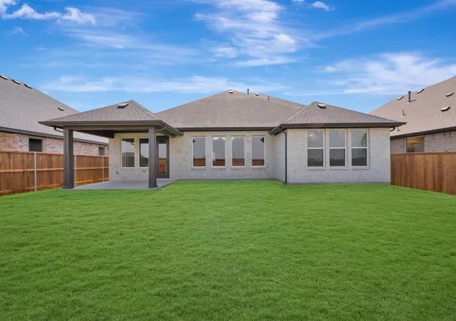 Photo 2 of Single family home for sale at 340 Kathryn Dr, Haslet, TX 76052 | MLS# 21296379 | Listing updated on 2026-10-29