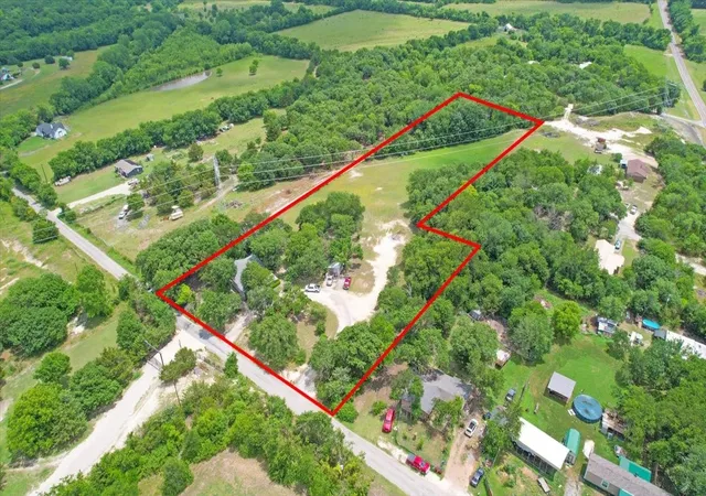 Photo 2 of Single family home for sale at 1250 Garrett Rd, Whitewright, TX 75491 | MLS# 21295346 | Listing updated on 2026-09-03