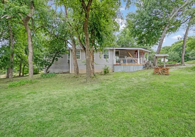 Photo 3 of Single family home for sale at 1250 Garrett Rd, Whitewright, TX 75491 | MLS# 21295346 | Listing updated on 2026-09-03