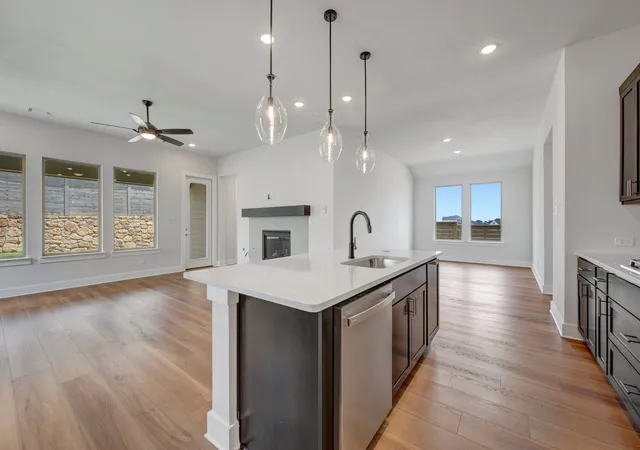 Photo 4 of Single family home for sale at 11736 Edgewood Dr, Justin, TX 76247 | MLS# 21296462 | Listing updated on 2026-10-02