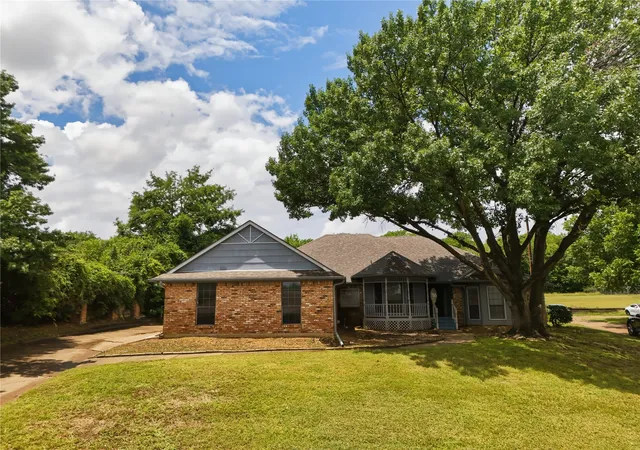 1st image of 1905 Wedgewood Dr, Grand Prairie, TX 75050 | MLS# 21295147