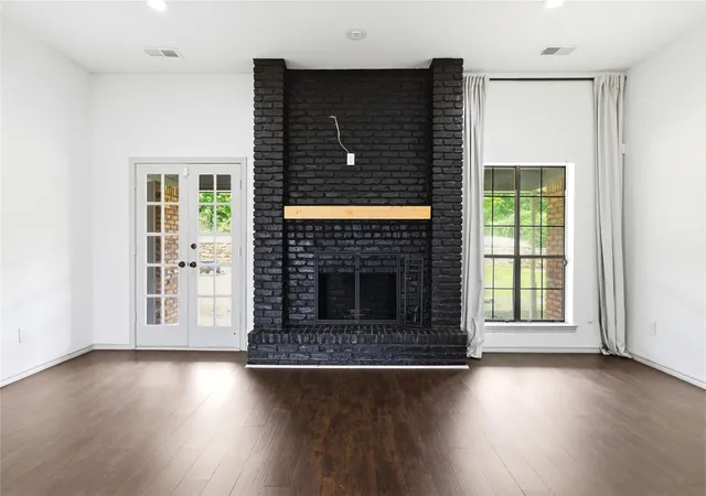 5th image of 1905 Wedgewood Dr, Grand Prairie, TX 75050 | MLS# 21295147