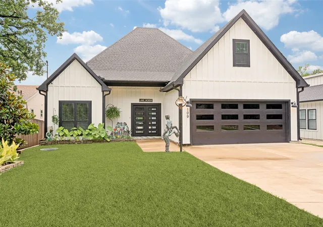 Photo 1 of Single family home for sale at 109 Autumn Wood Trl, Gun Barrel City, TX 75156 | MLS# 21275972 | Listing updated on 2026-08-25