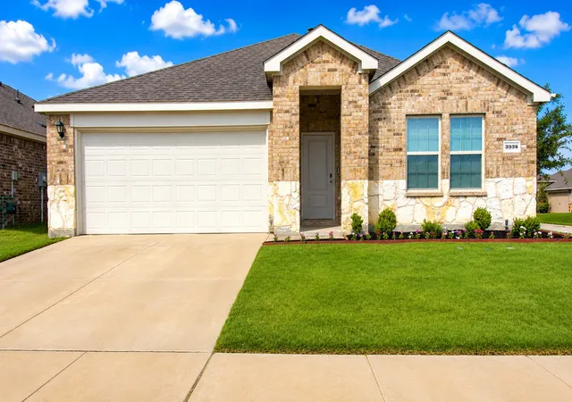 Homes for sale in Aubrey, TX | 3938 Aintree Ave, Aubrey, TX 76227 | MLS# 21292931