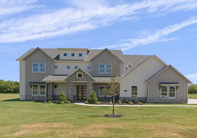 Photo 1 of Mansion for sale at 710 Freedom Ln, Nevada, TX 75173 | MLS# 21294232 | Listing updated on 2026-08-21