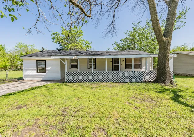 Homes for sale in Seagoville, TX | 104 Bowers St, Seagoville, TX 75159 | MLS# 21296525