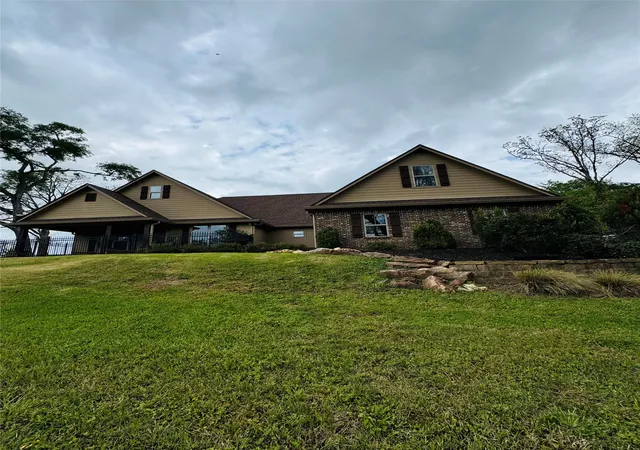 Homes for sale in Gladewater, TX | 151 Smith Rd, Gladewater, TX 75647 | MLS# 21295662