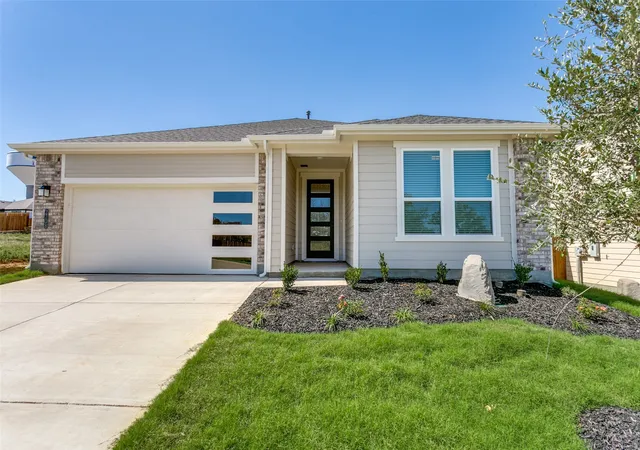 Single family home for sale at 2708 Goldfinch Dr, Denton, TX 76205 | MLS# 21295503