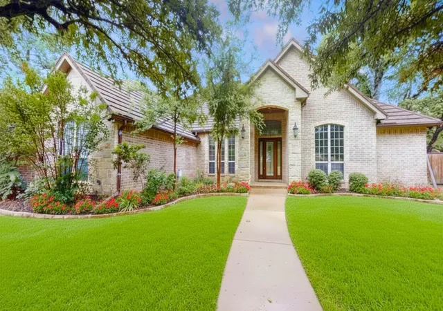 Photo 2 of Sale Pending at 3722 Cove Timber Ave, Granbury, TX 76049 | MLS# 21296595 | Listing updated on 2026-07-16