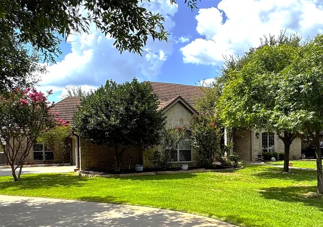 Photo 3 of Sale Pending at 3722 Cove Timber Ave, Granbury, TX 76049 | MLS# 21296595 | Listing updated on 2026-07-16