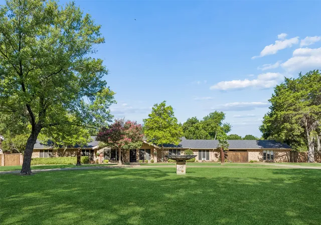 Photo 1 of Single family home for sale at 1303 Heather Glen St, Duncanville, TX 75137 | MLS# 21295113 | Listing updated on 2026-08-22
