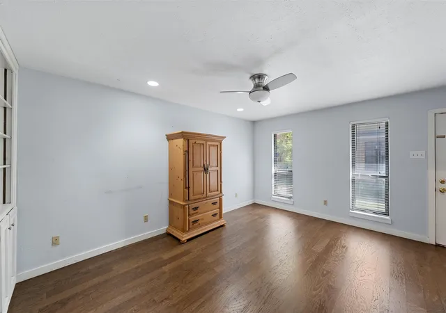 Photo 3 of Condo for sale at 1310 Speight Ave #2, Waco, TX 76706 | MLS# 21296662 | Listing updated on 2026-10-05