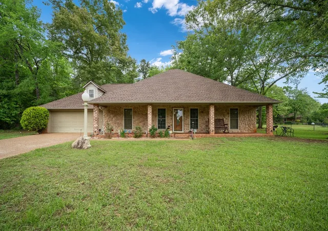 Homes for sale in Bullard, TX | 630 County Road 3608, Bullard, TX 75757 | MLS# 21296772