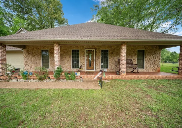 Homes for sale in Bullard, TX | 630 County Road 3608, Bullard, TX 75757 | MLS# 21296772