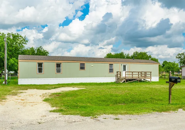 Photo 2 of Manufactured home for sale at 7009 Karen Ln, Joshua, TX 76058 | MLS# 21296804 | Listing updated on 2026-07-21