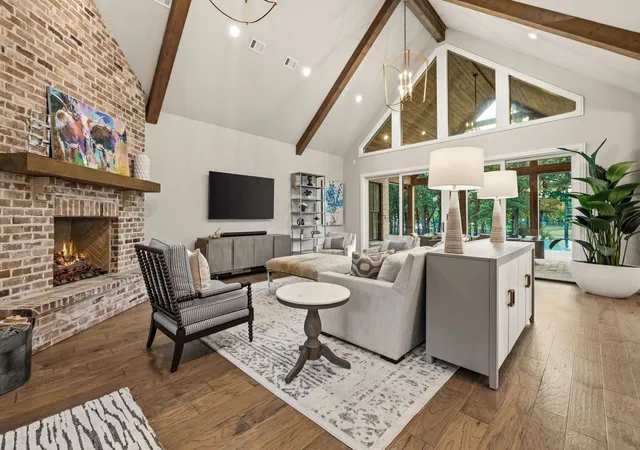 Photo 3 of Single family home for sale at 201 Sandpiper Dr, Mabank, TX 75156 | MLS# 21288518 | Listing updated on 2026-09-06