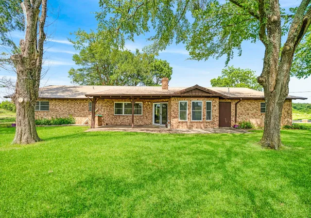 Homes for sale in Pattonville, TX | 7484 Hwy 271 S, Pattonville, TX 75468 | MLS# 21289886