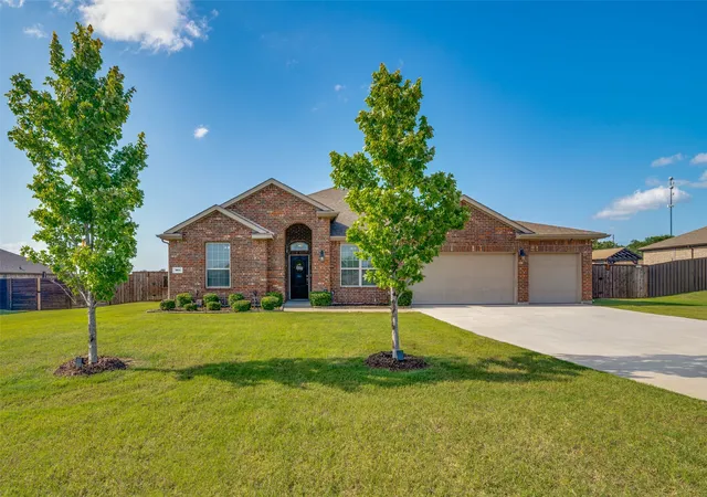 Homes for sale in Nevada, TX | 304 Amber Ln, Nevada, TX 75173 | MLS# 21295760