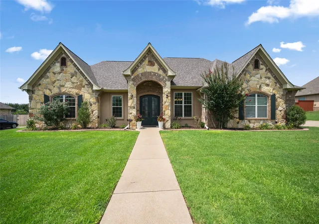 Homes for sale in Bullard, TX | 301 Zambezi Ln, Bullard, TX 75757 | MLS# 21297059
