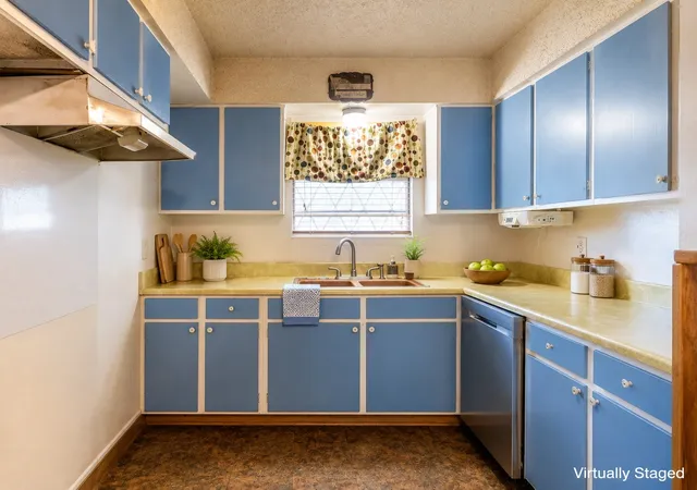 Photo 3 of Sale Pending at 204 N Texas St, Whitney, TX 76692 | MLS# 21294835 | Listing updated on 2026-07-06