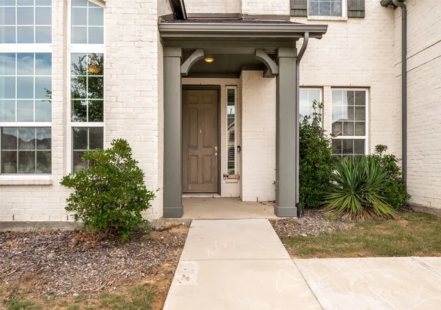 Photo 2 of Single family home for sale at 1720 Ordonez Dr, Little Elm, TX 75068 | MLS# 21296975 | Listing updated on 2026-10-05