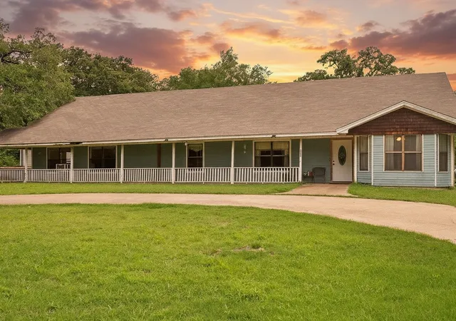 Photo 1 of Single family home for sale at 250 County Road 0017, Corsicana, TX 75110 | MLS# 21281378 | Listing updated on 2026-07-09