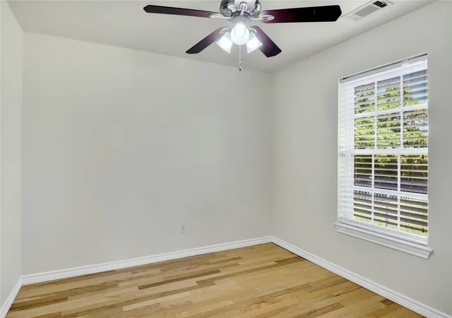 Photo 3 of Single family home for sale at 1633 Fm-3136, Cleburne, TX 76031 | MLS# 21296471 | Listing updated on 2026-08-20
