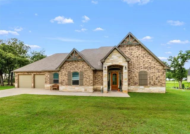 Homes for sale in Marquez, TX | 450 County Road 3674, Marquez, TX 77865 | MLS# 21296555